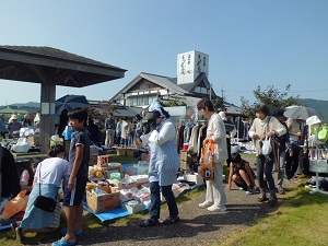 8月30日(日）・・フリーマーケット開催！ 写真